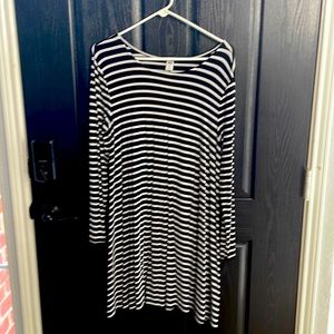 Old Navy long sleeve striped dress